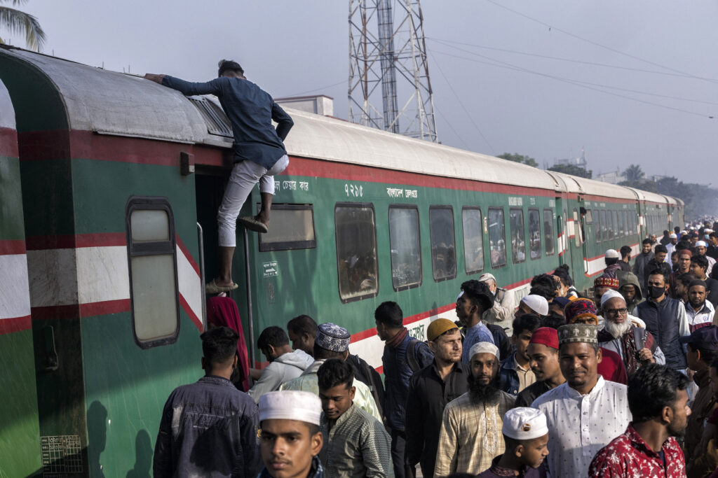 Toji train station in Dhaka