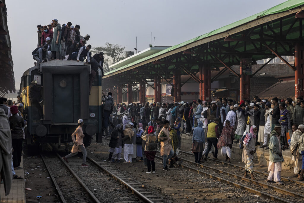 Toji train station in Dhaka